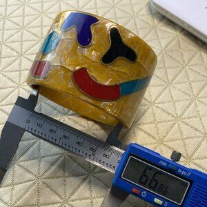 Vintage Handmade Bakelite Inlaid Bangle – 1930s–1940s Art Deco Era – 93.66 g